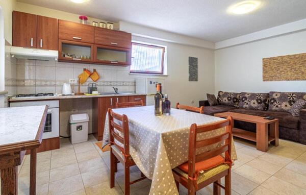 Apartmani Antonio Мотовун Экстерьер фото